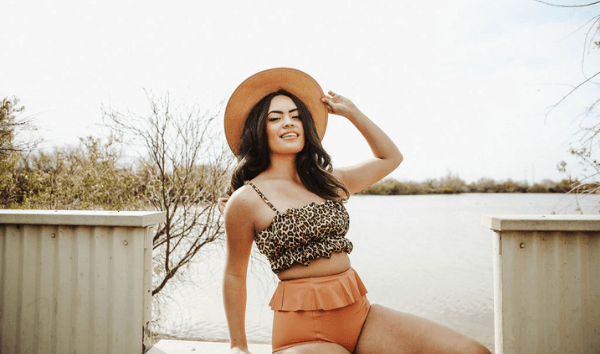 How to: DIY Summer Vision Board - Kortni Jeane