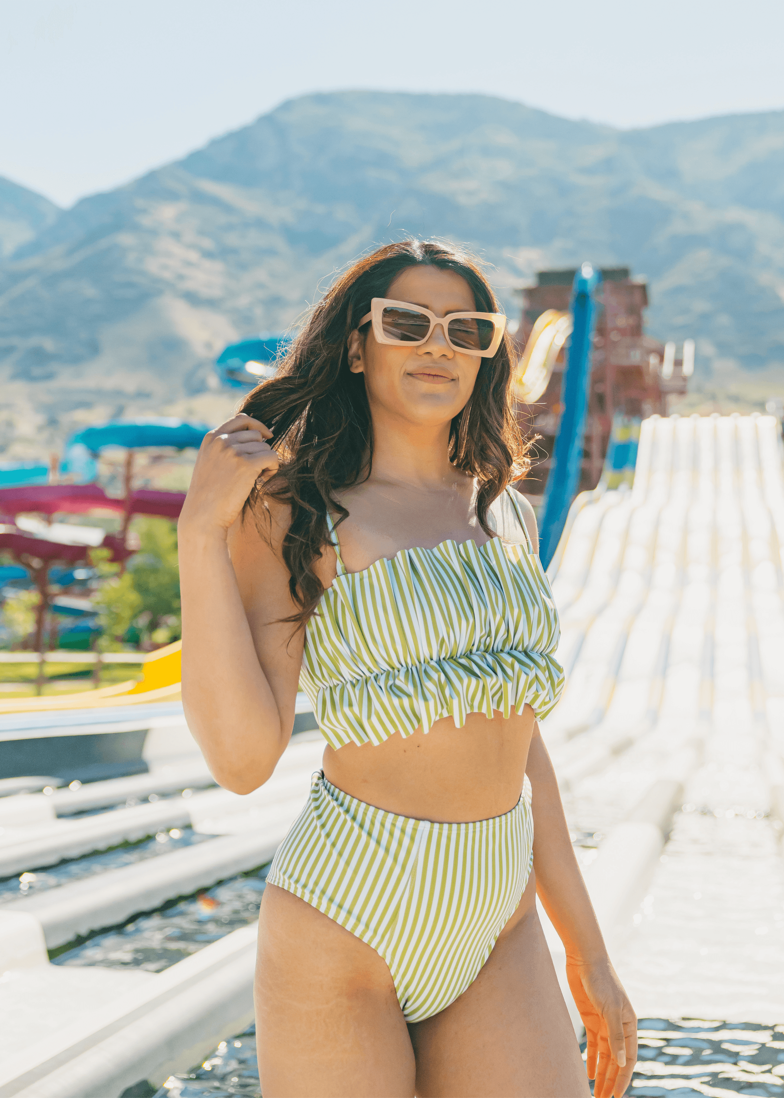 kortni jeane ruffle around top